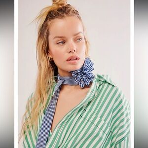 1361. Free People Your Favorite Flower Printed necklace